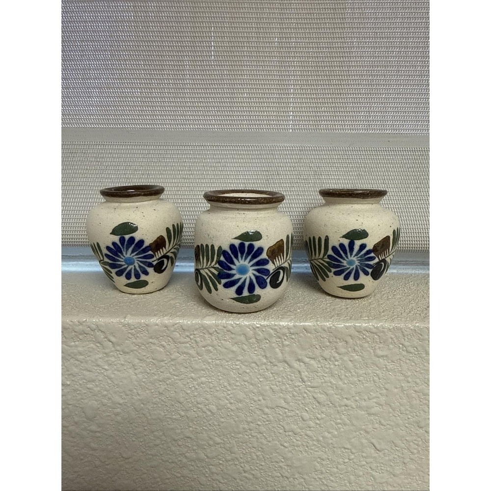 Set of 3 Vintage Tonala Mini Pottery Bud Vases Hand Painted Flowers-Mexico‎
